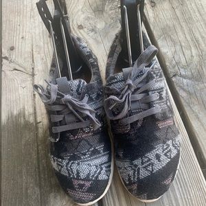 Toms Running shoes